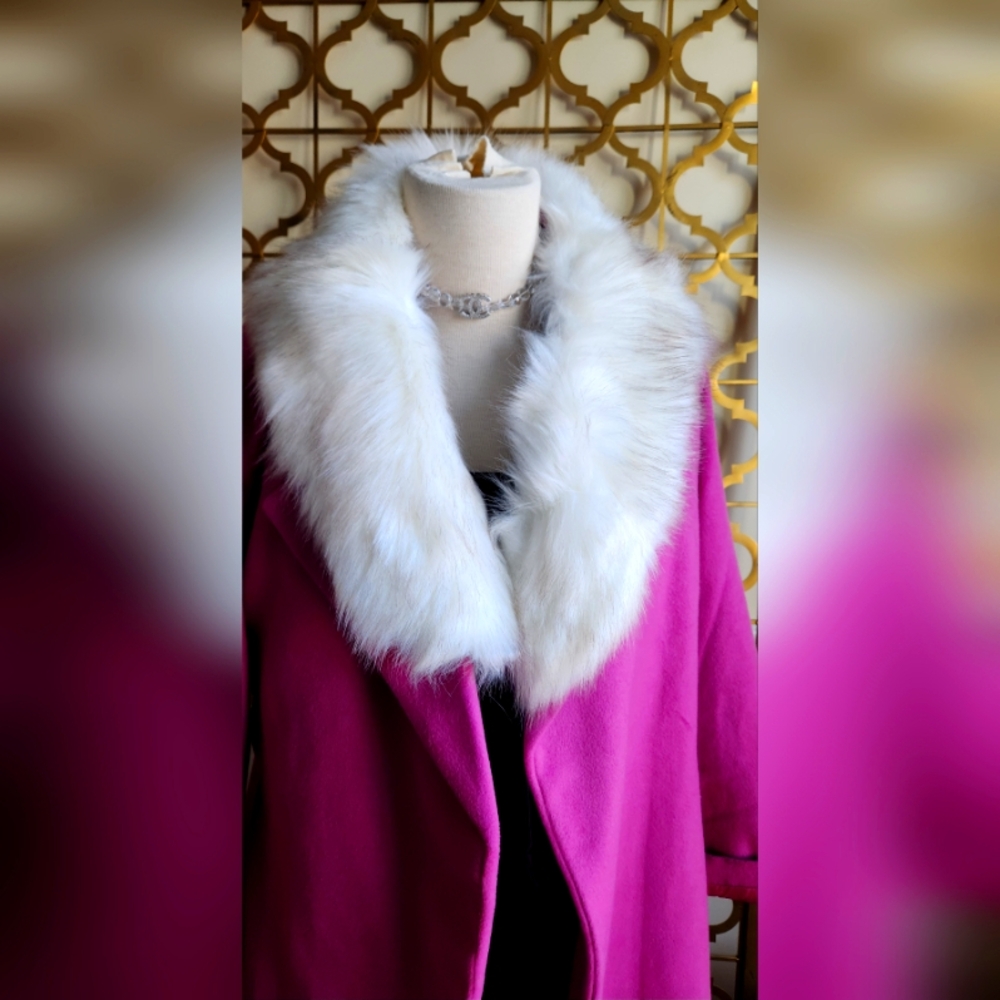 đ¤Luxurious Cream & Brown faux fur scarfđ¤ - Picture 2 of 16